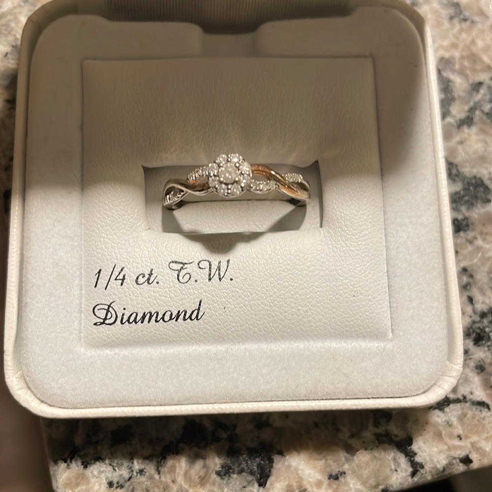 1/4 ct T.W. Diamond promise ring